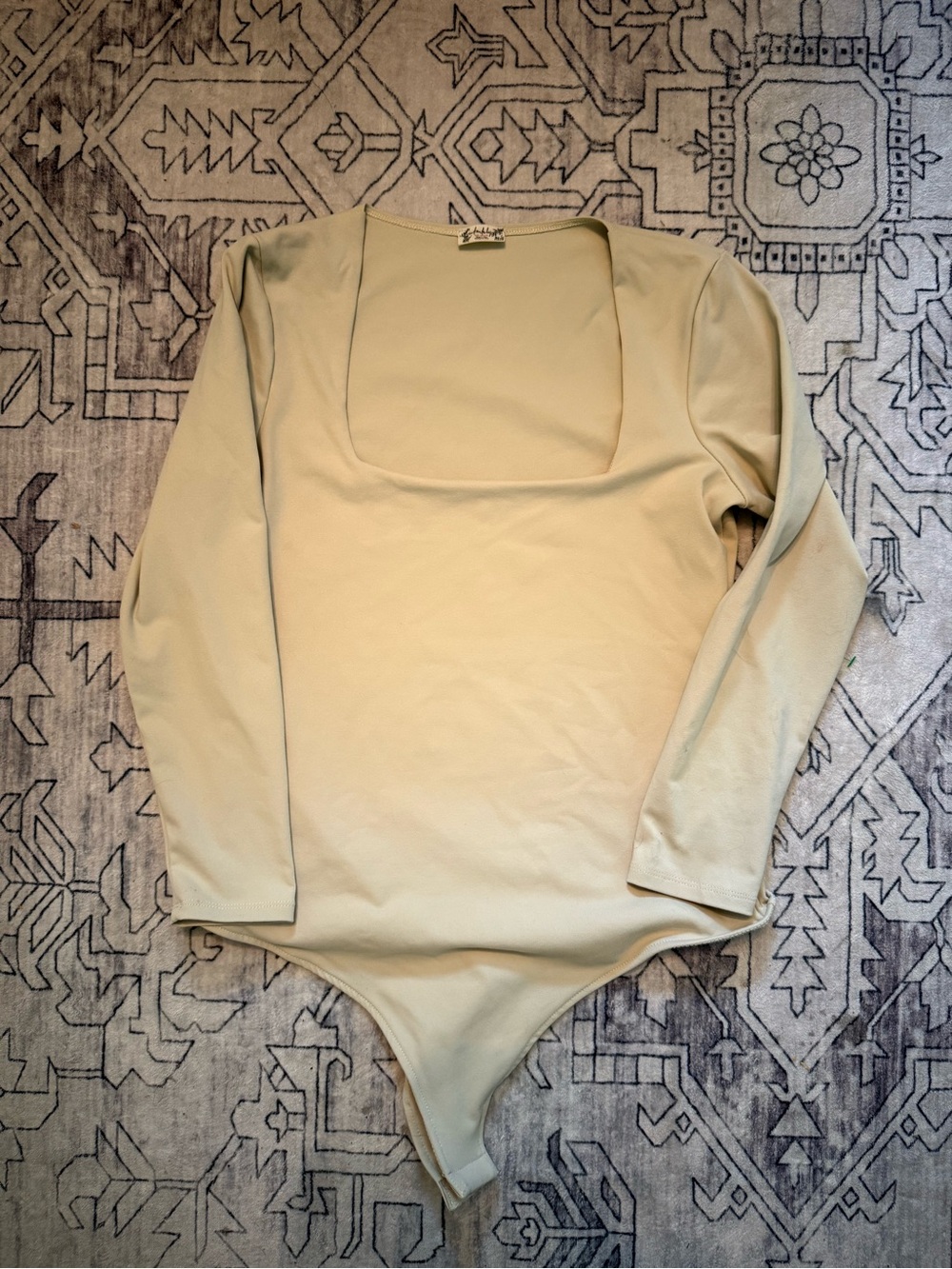 Free people scoop neck long sleeve bodysuit beige size medium
